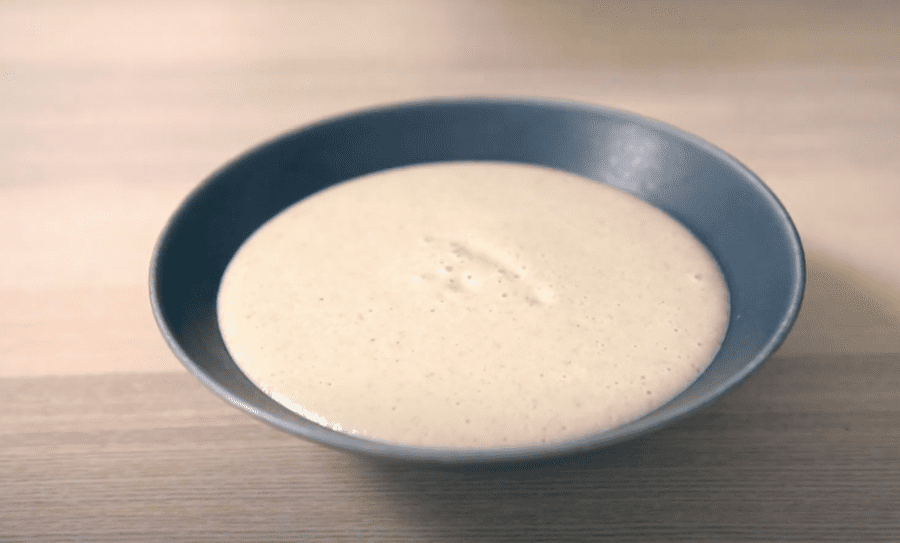 Plat typique Maa-artisokkakeitto